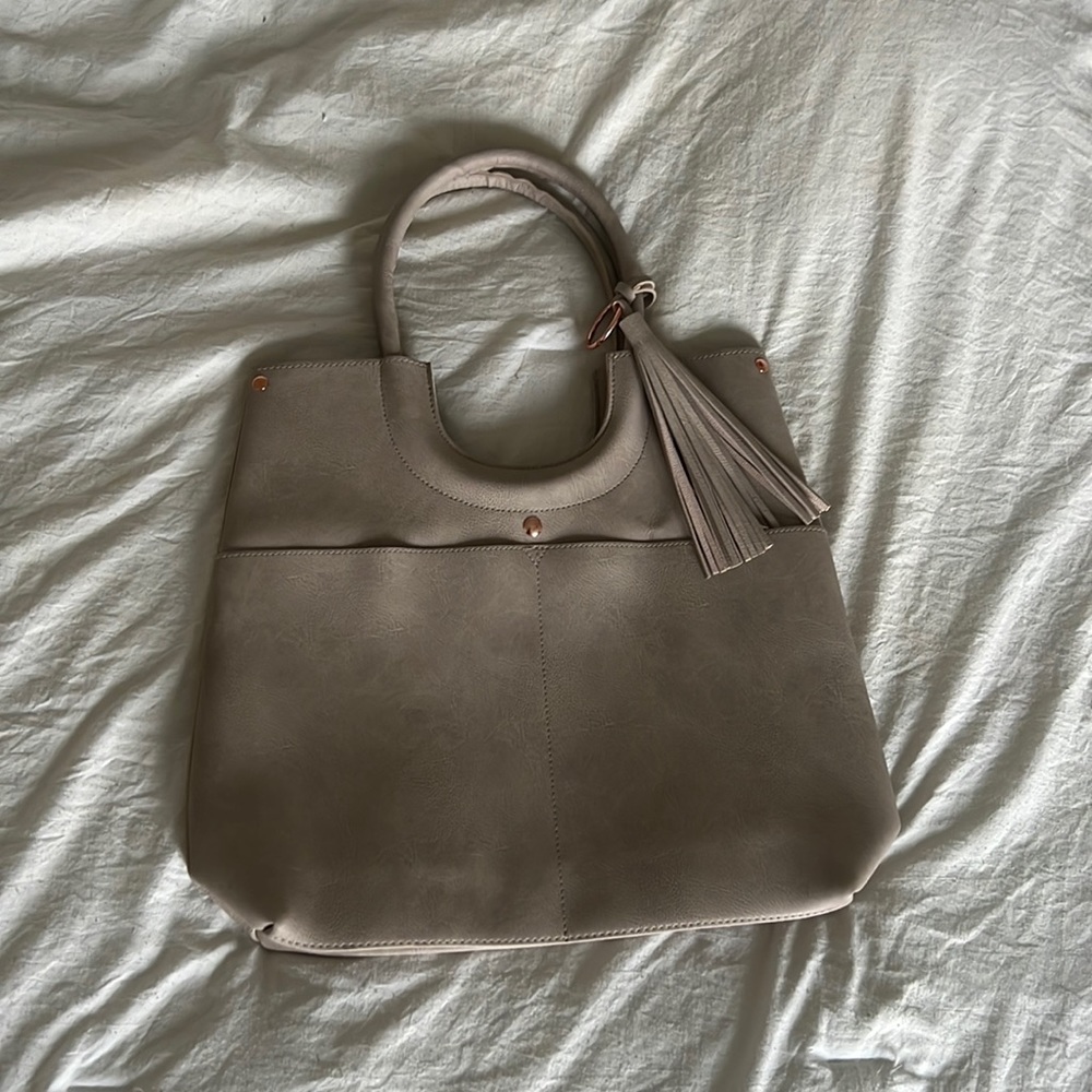 tan tote